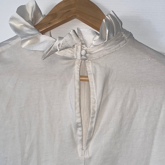 Banana Republic Women’s Cream Blouse with Turtle Neck - Picture 4 of 8